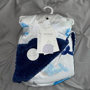 MUST GO NOW!! 💫FINAL SALE!!✨NEW✨Reversible Baby Blanket 🐳